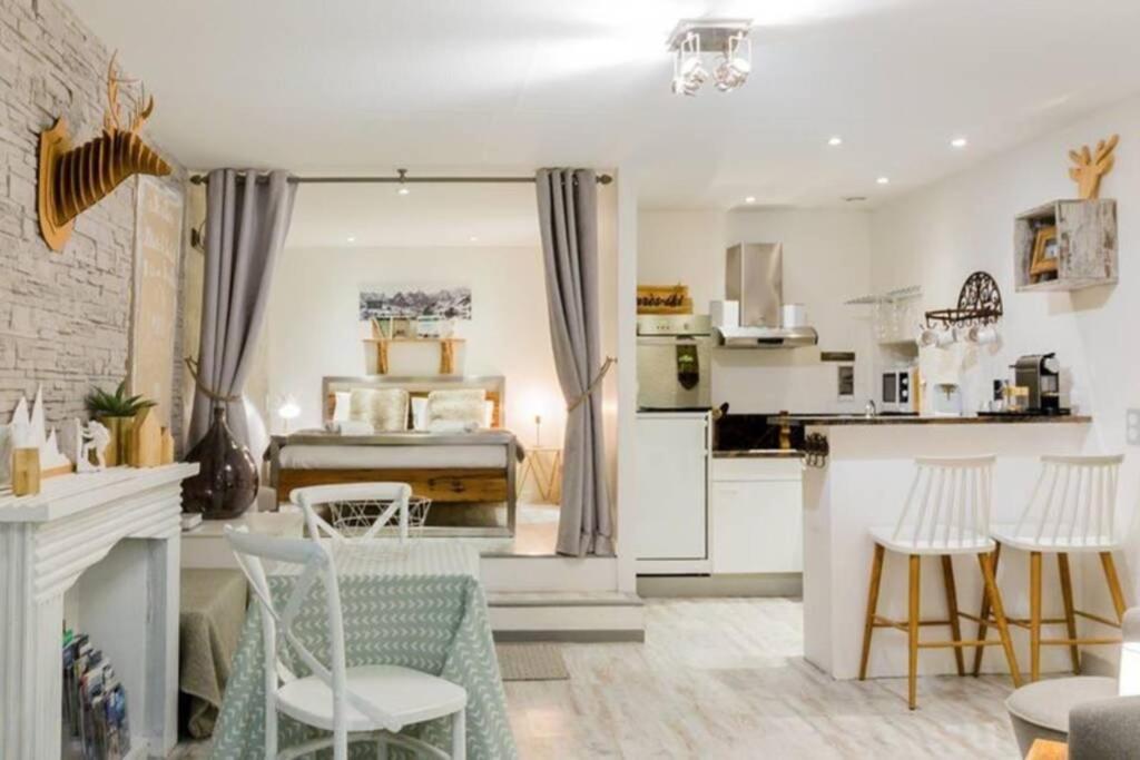 Un Cottage Alpin Chaleureux Dans Le Coeur D Annecy Avec 2 Velos エクステリア 写真